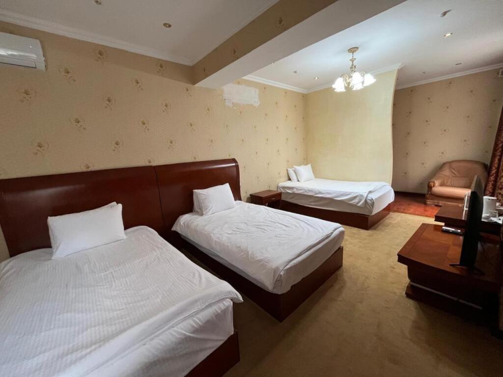 Luxurious Hotel Taraz Kültér fotó