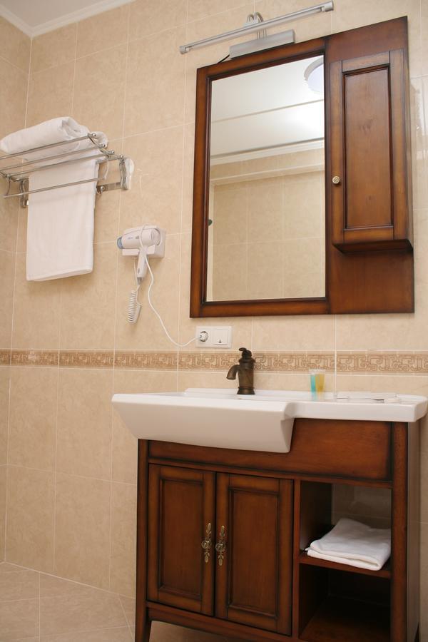 Luxurious Hotel Taraz Kültér fotó