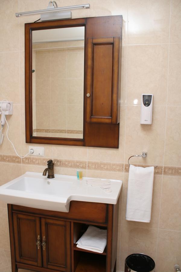 Luxurious Hotel Taraz Kültér fotó